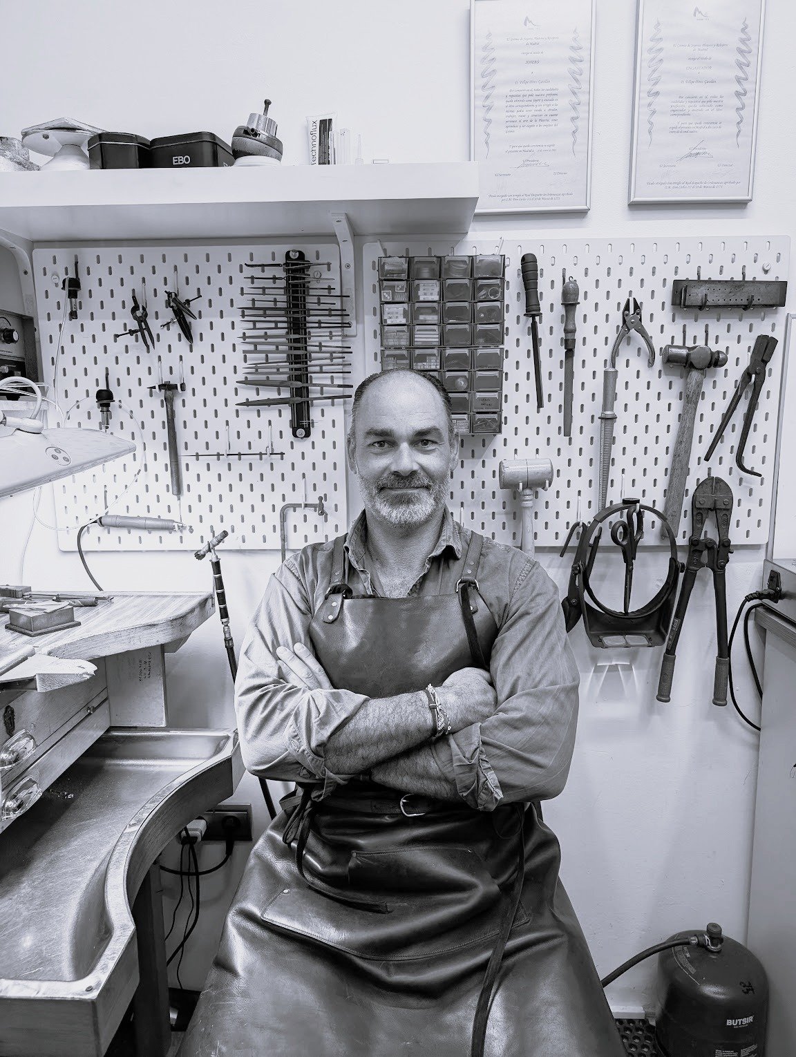 Felipe Pérez Gavilán en su taller